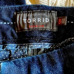 Torrid cropped skinny jeans
